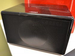 Geneva Sound System - Model S med iPod / iPhone docking, Sort