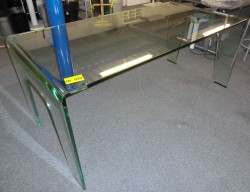 Elegant møtebord / skrivebord i glass, pent brukt