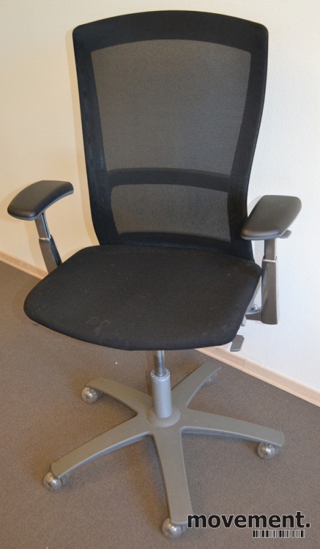 Knoll life kontorstol på hjul med sortsete og mesh rygg Knoll life kontorstol på hjul med sortsete og mesh rygg