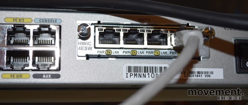 Solgt!Cisco 1841 Router, V06, med HWIC - 3 / 5