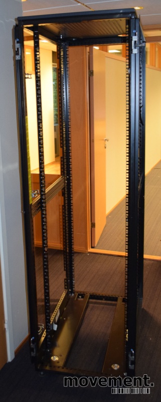 Solgt!Rackskap / Datarack fullhøyde 42U / - 1 / 6