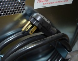 Amana Menumaster FS10EVP mikrobølgeovn for proffbruk, 60Hz-versjon for bruk på båt, FABRIKKNY