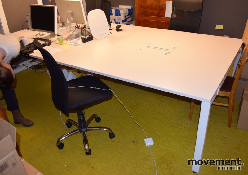 Solgt!Vitra stort design-skrivebord for 4 - 2 / 12