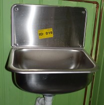 Utslagsvask i rustfritt stål fra Intra, 45,5cm bredde, pent brukt