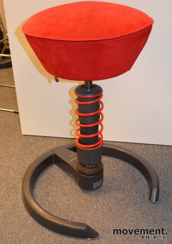 Swopper ergonomisk stol i rødtmikrofiberstoff, pent brukt Swopper ergonomisk stol i rødtmikrofiberstoff på hjul, pent