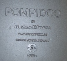 Skandiform Pompidoo stablestol / konferansestol med armlene i sort, pent brukt
