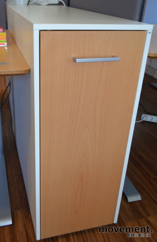 Solgt!Tårnskap / uttrekksskap fra Cube, - 1 / 4