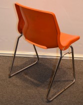 Overman vintage plaststol / skallstol / stablestol i orange/krom, Design: Svante Schöblom, brukt