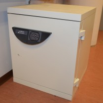Brannskap / safe fra Rosengrens med kodelås, bredde 55cm, høyde 65cm, NB! Uten kode.