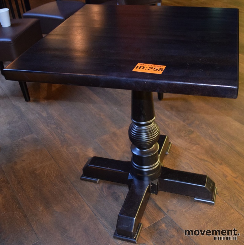 Solgt!Restaurantbord / kafebord i massivt - 3 / 4