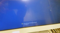 Slank POS-PC/ datakasse i hvitt fra Posligne, Intel-prosessor, med touch-skjerm, pent brukt
