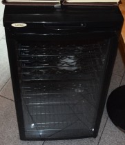 Matsui Vinskap, modell MWC337B, for 33 flasker, pent brukt