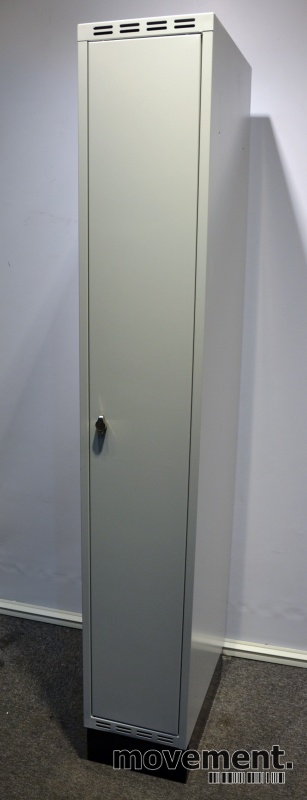 Solgt!Garderobeskap i stål fra - 1 / 3