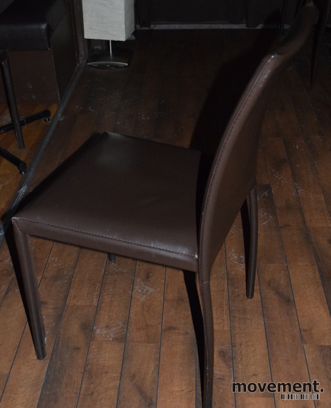 Stol for kafe restaurant i bruntkunstskinn, pent brukt Stoler til kaferestaurant, solide ikirsebær grått, brukt