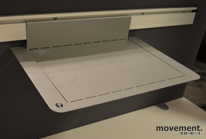 Solgt!Hylle til skillevegg i grålakkert - 2 / 2