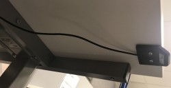 Linak grått understell til skrivebord med elektrisk hevsenk / understell til skrivebord, 140-200cm bredde, NY/UBRUKT