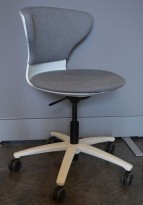 IKEA Kläppe kontorstol med trekk i gråttstoff, pent brukt IKEA Kläppe kontorstol med trekk i gråttstoff, pent brukt