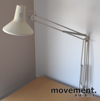 Vintage Luxo lampe i lys grå, L 1P,original arkitektlampe Retro Luxo L 1P arkitektlampe | Norsk vintage design | FINN.no