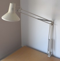 Vintage Luxo-lampe i lys grå, L-1P, original arkitektlampe med bordklemme, pent brukt