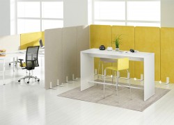 Ståbord / bardisk for sosial sone i hvitt fra Narbutas, 180x70, NY/UBRUKT