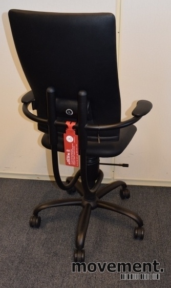 Ergonomisk, ryggvennlig kontorstol fraSpinalis, modell Ergonomisk, ryggvennlig kontorstol fraSpinalis, modell