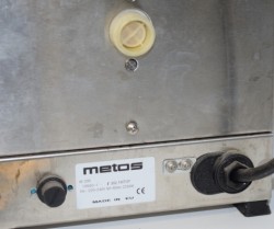 Metos proff kaffetrakter for storhusholdning, modell M200 i blått/rustfritt, fast vanntilkopling, varmeplate, pent brukt