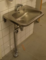 Håndvask / servant i rustfritt stål fra Intra med blandebatteri med sensor fra Oras, pent brukt