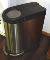 Pedalspann i rustfritt stål, 30cm bredde, 56cm dybde, 69cm høyde, pent brukt