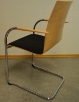 Konferansestol / stablestol fra Brunner i bøk / sort stoff / krom, pent brukt