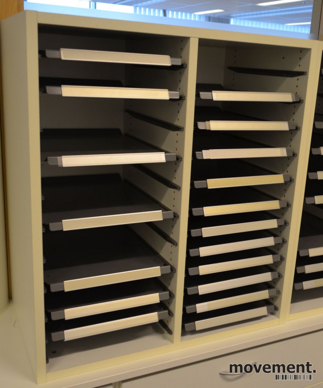 Solgt!Posthylle / sorteringshylle i hvitt