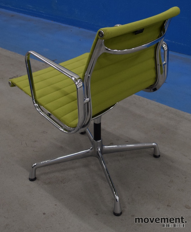 Charles & Ray Eames EA108 ConferenceChair Aluminium Group Eames EA108 conference chair i sortskinn, Vitra original