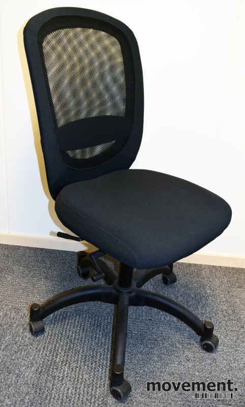 Kontorstol fra Ikea, modell Vilgot, sortfarge, pent brukt Kontorstol fra Ikea, modell Vilgot, sortfarge, pent brukt