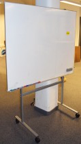 Whiteboard på hjul / stativ, 150x120cm whiteboard, 162cm bredde, 196cm høyde, pent brukt