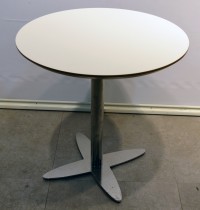 Lekkert, rundt loungebord / lite møtebord i hvitt med kant i lakkert MDF/krom, Ø=70cm, H=72cm, pent brukt med ny plate