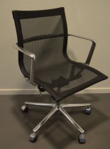 Konferansestol i sort mesh  / polert aluminium fra ICF, UNA Chair, med hjul og sving, pent brukt