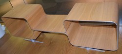 Loungemøbel, Cinal-hyllen, Design: Morten Brorsen, Massiv aluminium med eikefiner utenpå, pent brukt