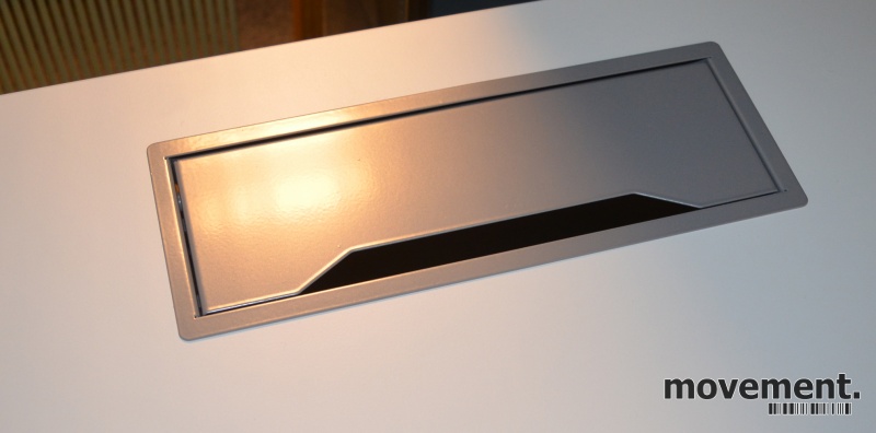 Solgt!Skrivebord med elektrisk hevsenk - 2 / 3