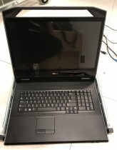 Dell KVM 1082DS, 1units Uttrekkbar rack-konsoll med skjerm / tastatur og 8 stk link-kabler, pent brukt