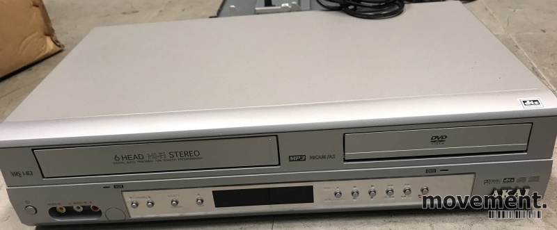Solgt!Akai VHS / DVD kombinert spiller, - 1 / 3