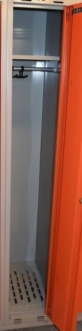 Solgt!Garderobeskap i stål, grått med rød - 2 / 2