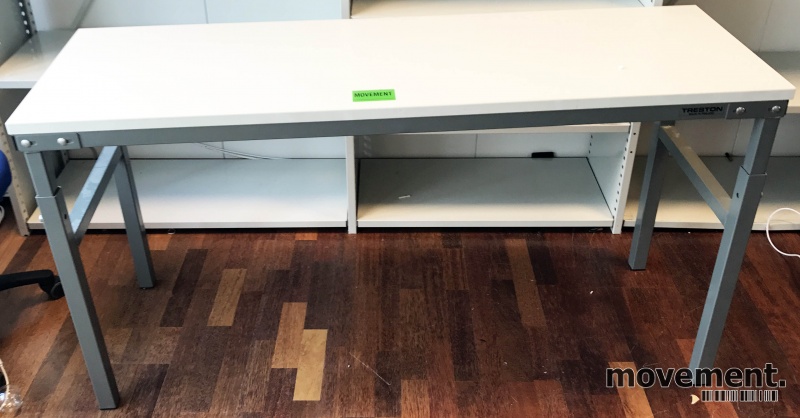 Solgt!Solid arbeidsbord / arbeidsbenk fra - 1 / 3
