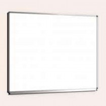 Whiteboard 120x100cm i hvitt, vegghengt modell, pent brukt