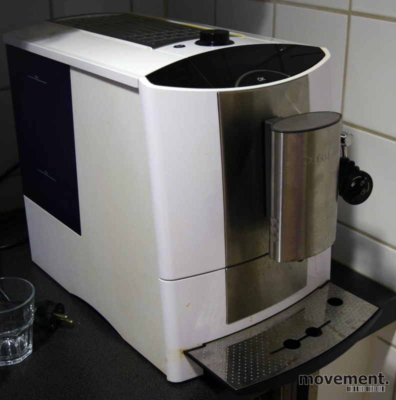Solgt!Miele kaffemaskin i hvitt/krom, - 2 / 2