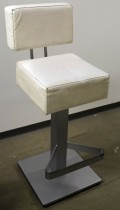 Solid barkrakk i grålakkert metall / hvitt skai-trekk, 80cm sittehøyde,  brukt