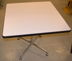 Lite møtebord / konferansebord Vitra / Eames segmented-serie, hvitt med sort kant / krom, 80x80cm, pent brukt