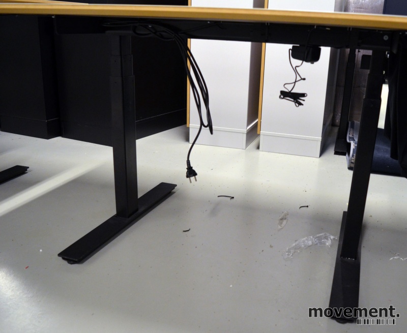 Solgt!Skrivebord med elektrisk hevsenk - 4 / 4