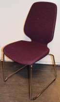 Kinnarps Monroe konferansestol i lilla ullfilt / vanger i krom, pent brukt