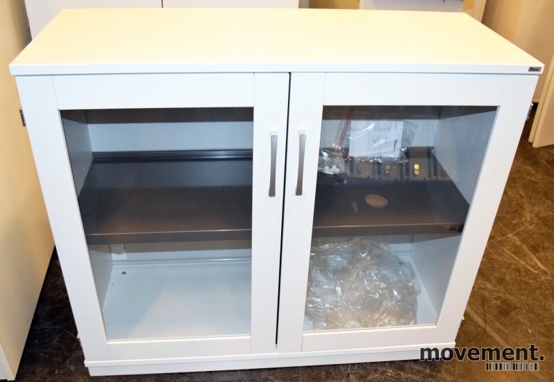 Solgt!Kinnarps E-serie Vitrineskap med - 1 / 2