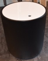 Lite loungebord / kaffebord med oppbevaring, tønne/sylinderform, Ø=40cm H=45cm, pent brukt