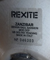 Barstol fra Rexite i sølvgrå farge, justerbar sittehøyde 52-78cm, pent brukt
